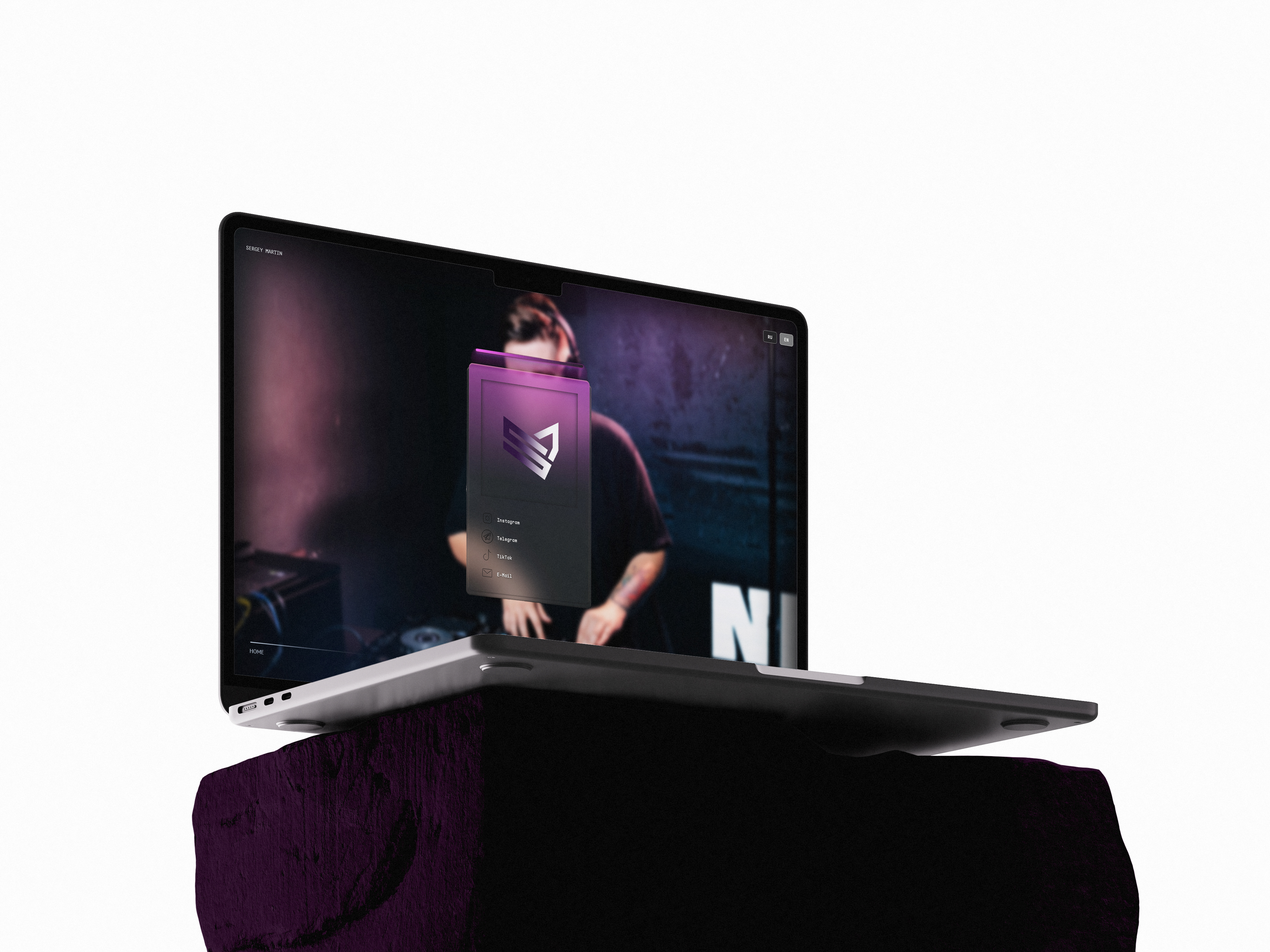 Screenshot of contact section